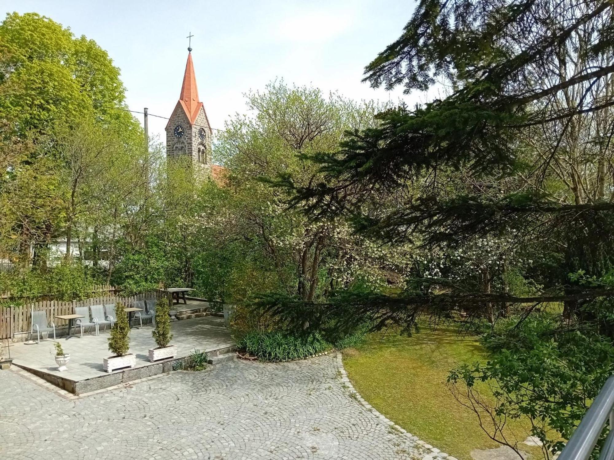 Gasthof-Pension Zum Haugstein - Familie Eder Engelhartszell Luaran gambar